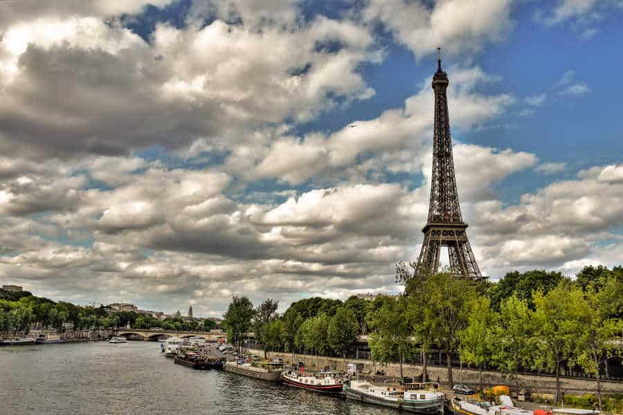 Paris weather 2025: forecast, what to wear and what to do when it rains?