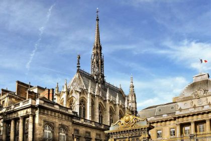 סנט שאפל (Sainte Chapelle) – מזכרת יפהפייה ממלך פסיכופת