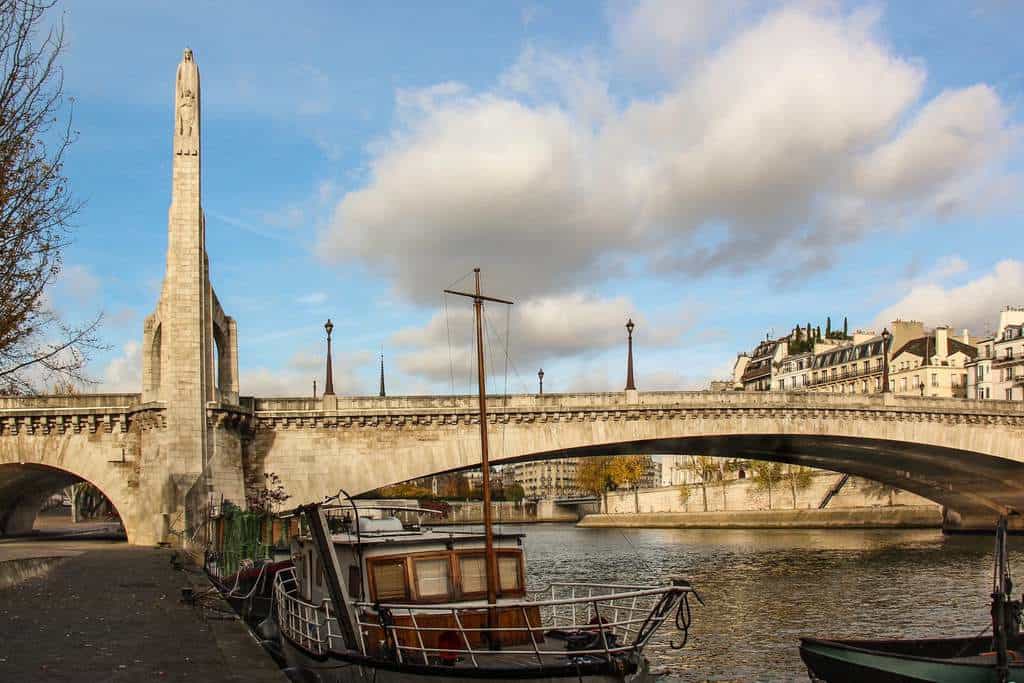 Pont de la Tournelle. Photo by Yoel Thamanlis