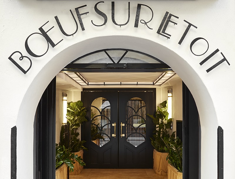 The entrance to the restaurant "Le Boeuf Sir La Toue". Photo: Miriam Edri
