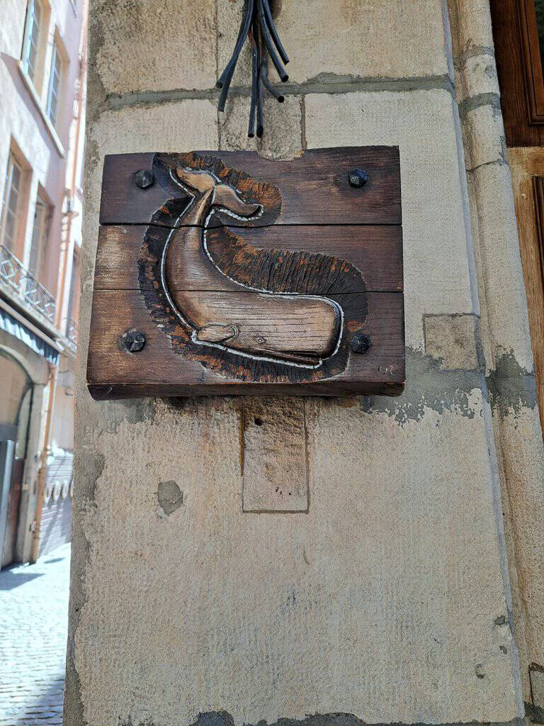 The wooden sign in Belen Square. Photo: Nachshon Bezalel