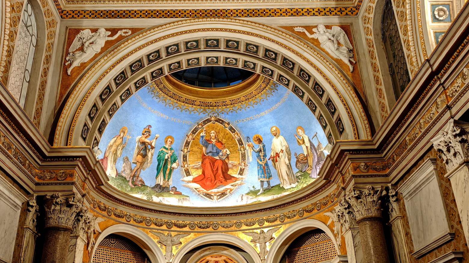 כנסיית סנט איב דה ברטון. צילום: צבי חזנוב