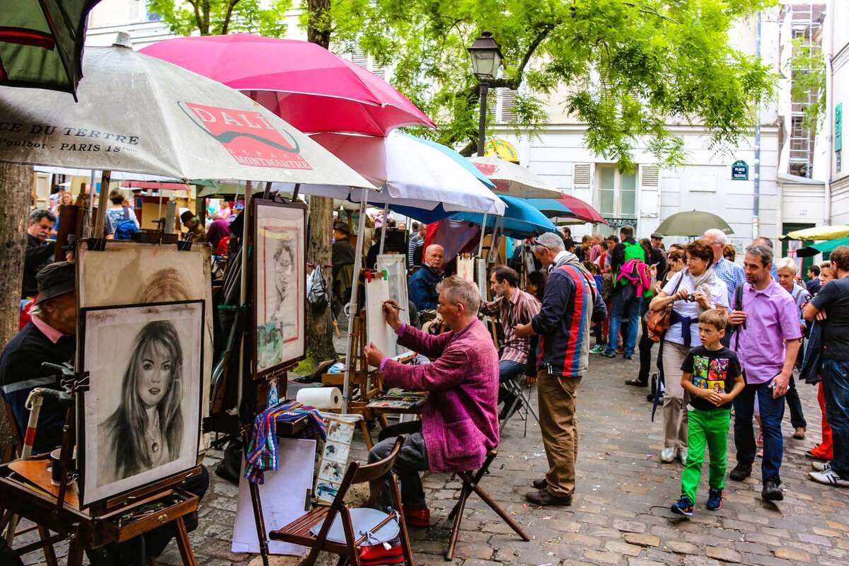 ציירים בכיכר טרטר בפריז. צילום: יואל תמנליס