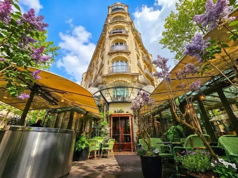 La Closerie des Lilas: בית הקפה של המינגווי במונפרנאס