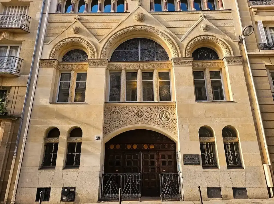 החזית של Christuskirche ב-25 rue Blanche