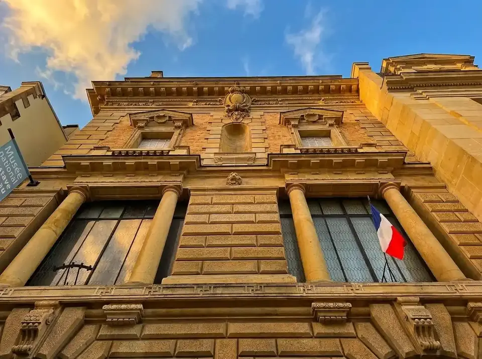 החזית של מוזיאון גוסטב מורו ב-14 rue Catherine-de-La Rochefoucauld